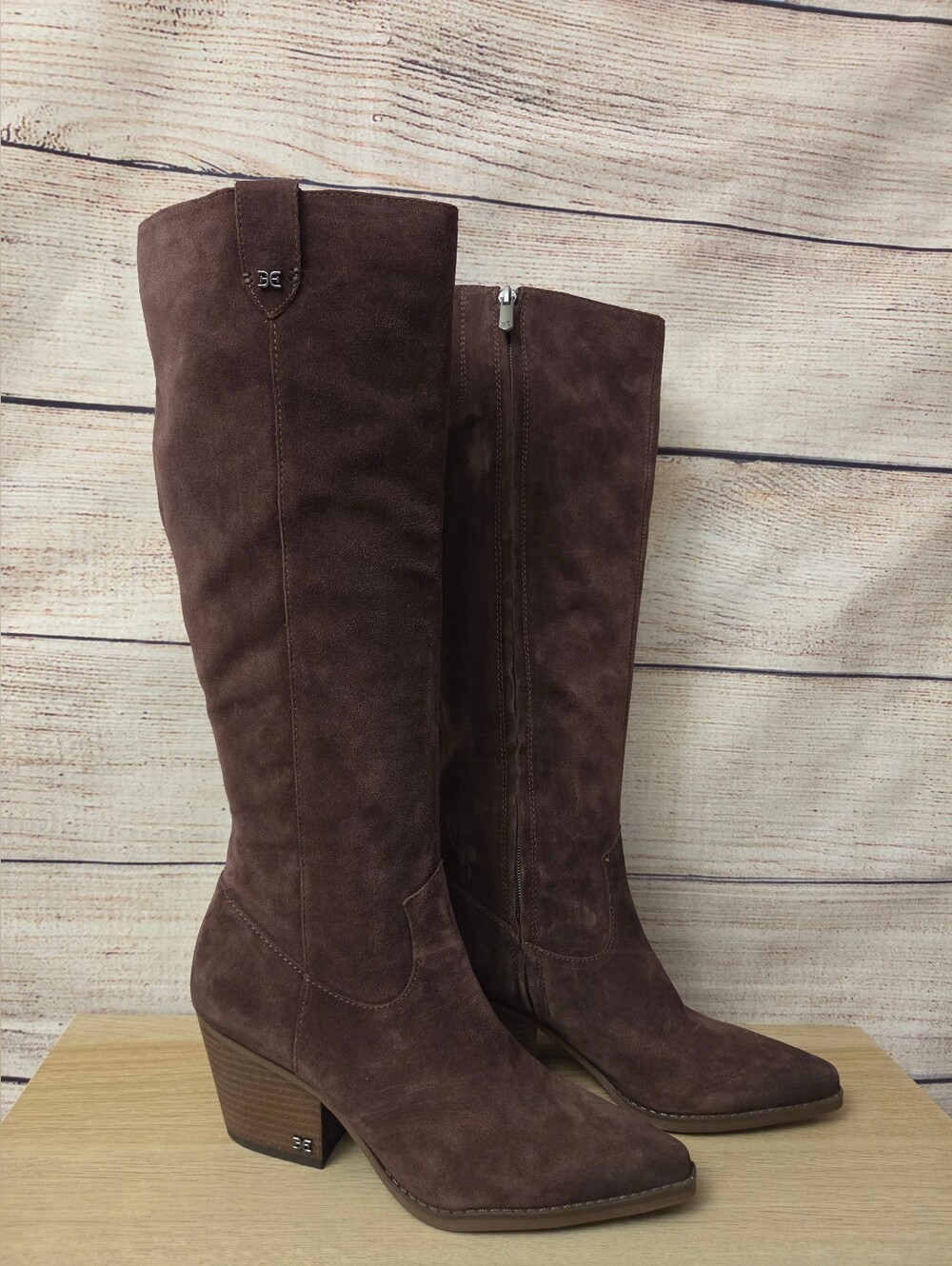 Wyatt Knee High Boot. - Picture 3 of 10